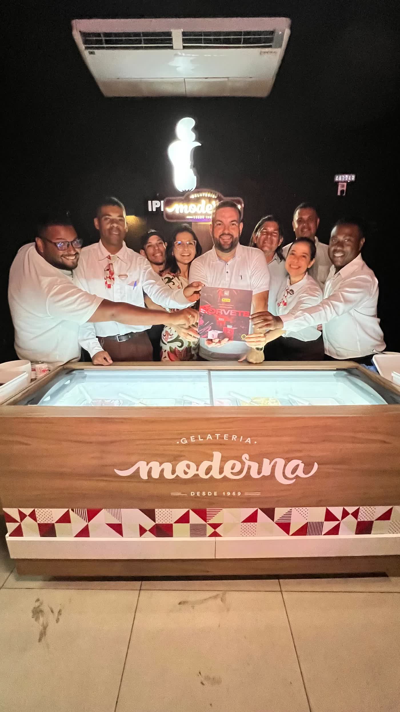 Premiação ao lado da equipe